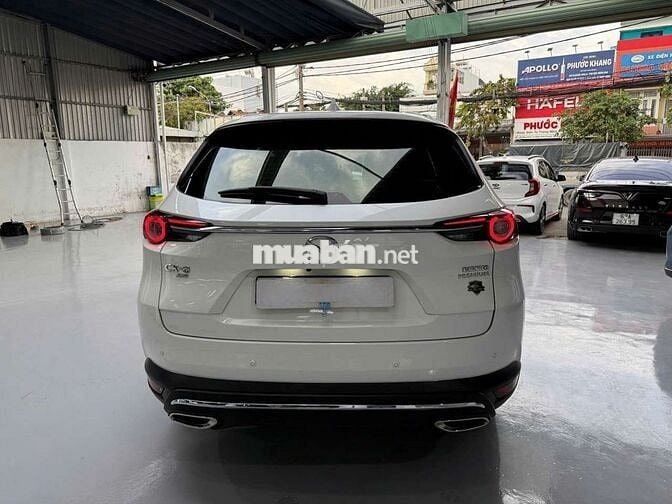 Mazda cx8 2.5L AWD- 18000 km