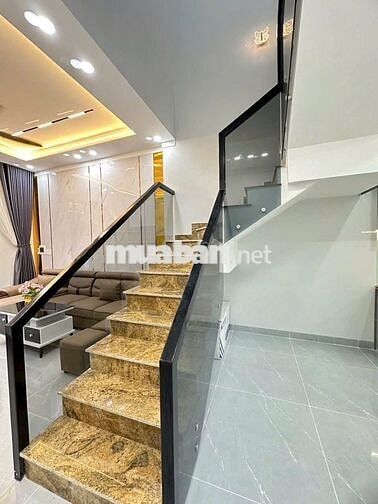 Nhà 1 trệt 1 lầu thổ cư 100% phường Tân Hiệp