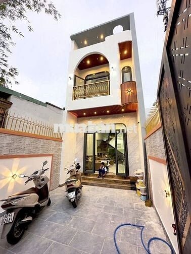 Nhà 1 trệt 1 lầu thổ cư 100% phường Tân Hiệp