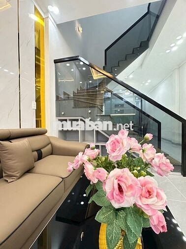 Nhà 1 trệt 1 lầu thổ cư 100% phường Tân Hiệp