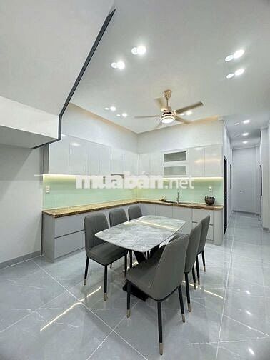 Nhà 1 trệt 1 lầu thổ cư 100% phường Tân Hiệp