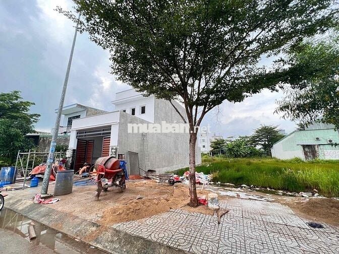 CẮT LỖ 50tr BÁN GẤP NỀN 130m2 SỔ HỒNG SANG TÊN GIÁ CHỦ BÁN 1tỷ750