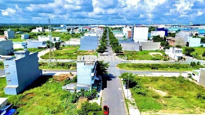 CẮT LỖ 50tr BÁN GẤP NỀN 130m2 SỔ HỒNG SANG TÊN GIÁ CHỦ BÁN 1tỷ750