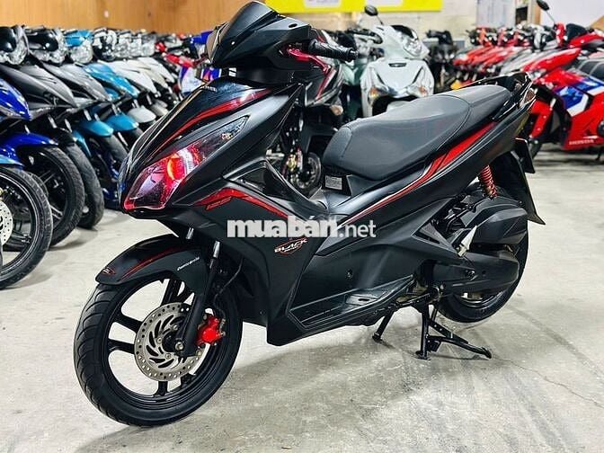 XE MÁYTHANH TÙNG_AIR BLADE 125 ĐEN NHÁM ĐỘ ĐÈN