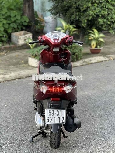 xe hòna  lead 2015 màu đỏ đô mỡi ken 95%