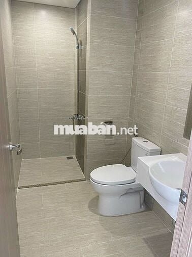 Bán căn hộ 1 phòng ngủ 43m2 nguyên bản, view bể bơi giá 3ty850
