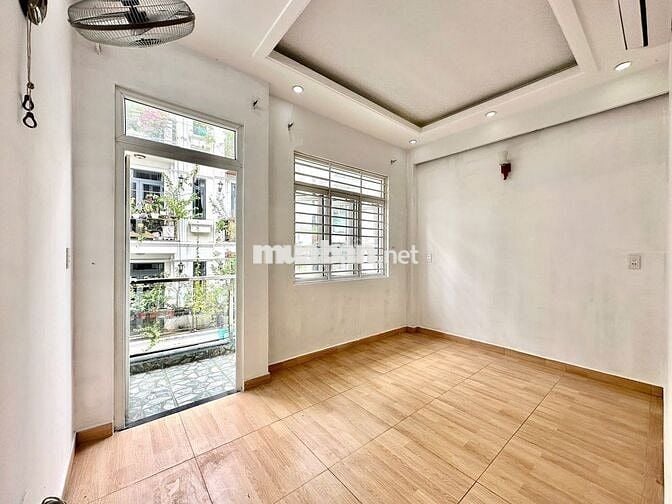 CĂN HỘ GIÁ RẺ BANCOL NỘI THẤT CƠ BẢN RỘNG RÃI THOÁNG PHẠM VĂN CHIÊU