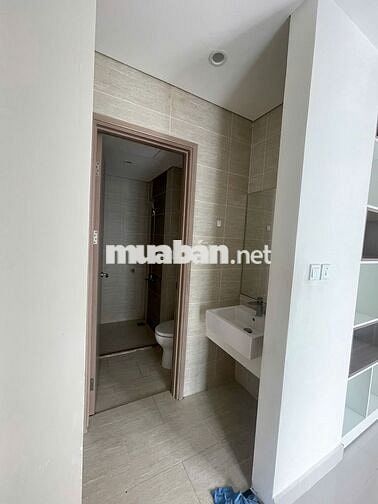 Bán căn 2PN-1VS 54m2 nội thất cơ bản tầng cao hướng ĐN giá 4ty750 bp