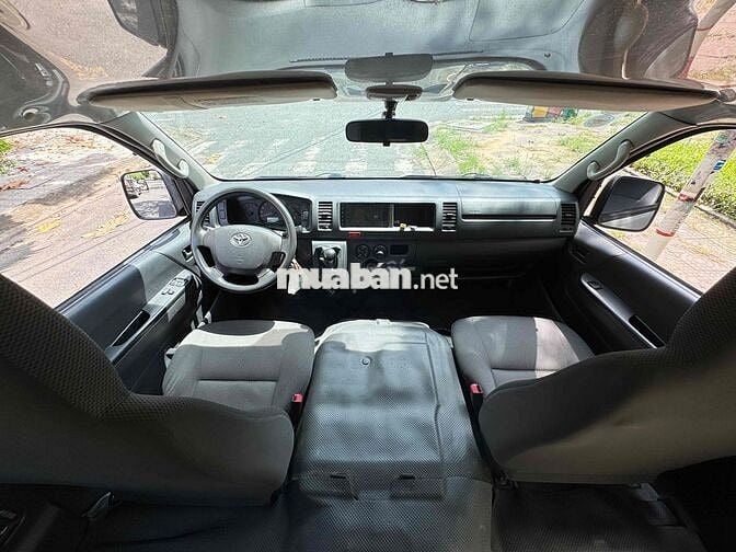Toyota Hiace 2***0 km