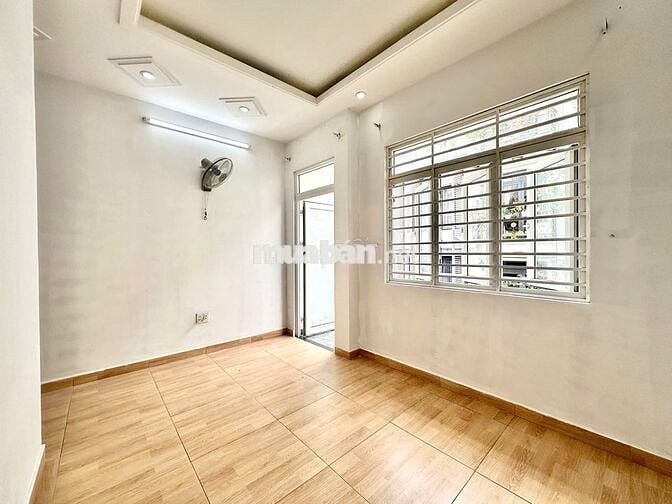 CĂN HỘ GIÁ RẺ BANCOL NỘI THẤT CƠ BẢN RỘNG RÃI THOÁNG PHẠM VĂN CHIÊU