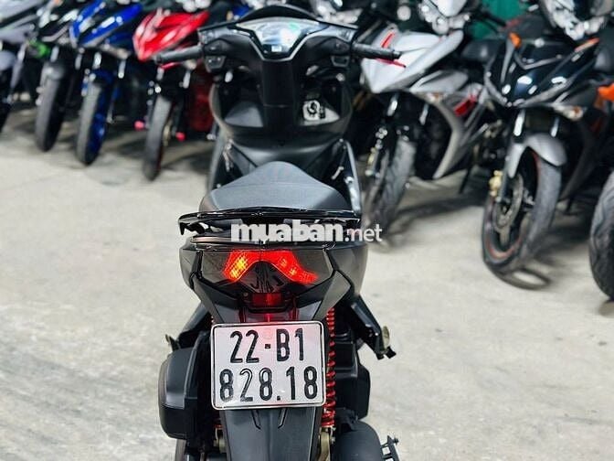 XE MÁYTHANH TÙNG_AIR BLADE 125 ĐEN NHÁM ĐỘ ĐÈN