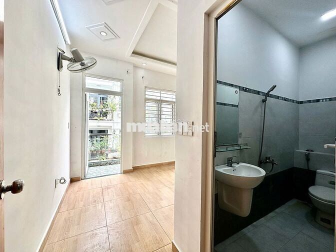 CĂN HỘ GIÁ RẺ BANCOL NỘI THẤT CƠ BẢN RỘNG RÃI THOÁNG PHẠM VĂN CHIÊU
