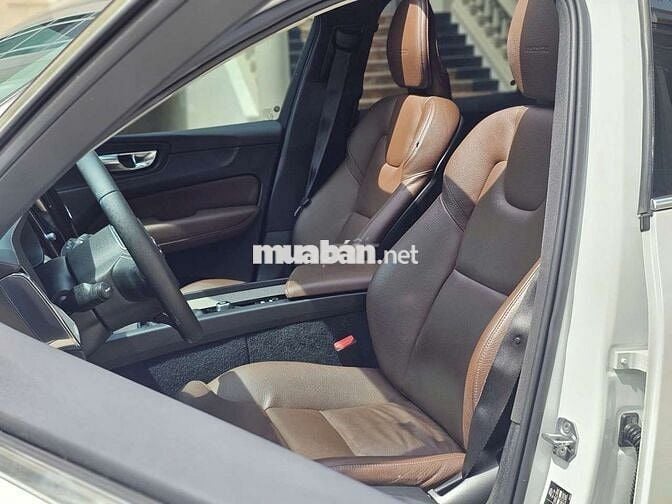 VOLVO XC60 T6 AWD SX 2020 ODO 5 VẠN