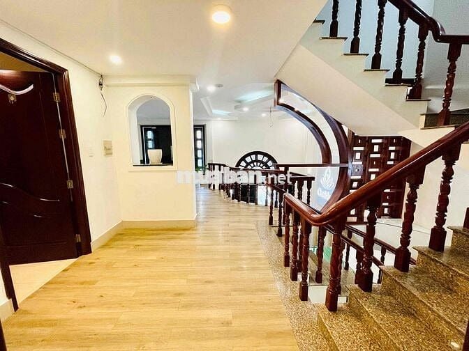 SIÊU PHẨM BIỆT THỰ MỚI ĐẸP 168A HOA LAN QUẬN PHÚ NHUẬN - 5 TẦNG