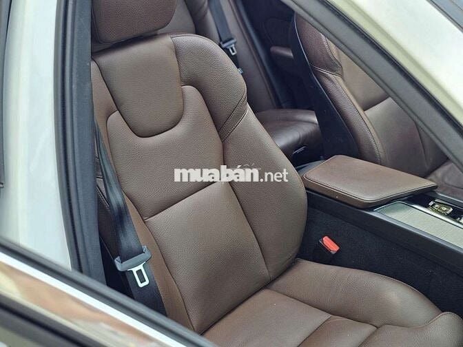 VOLVO XC60 T6 AWD SX 2020 ODO 5 VẠN