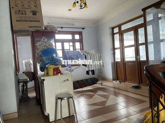 Cho thuê nhà mặt tiền đường Trường Chinh, dt 8x18m, đúc 1trệt 2 lầu,
