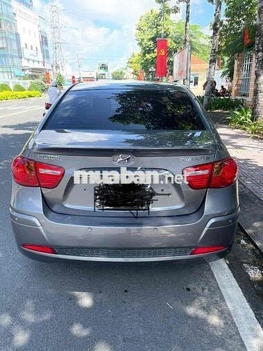 Hyundai Avante 2013 1.6 MT - 70000 km