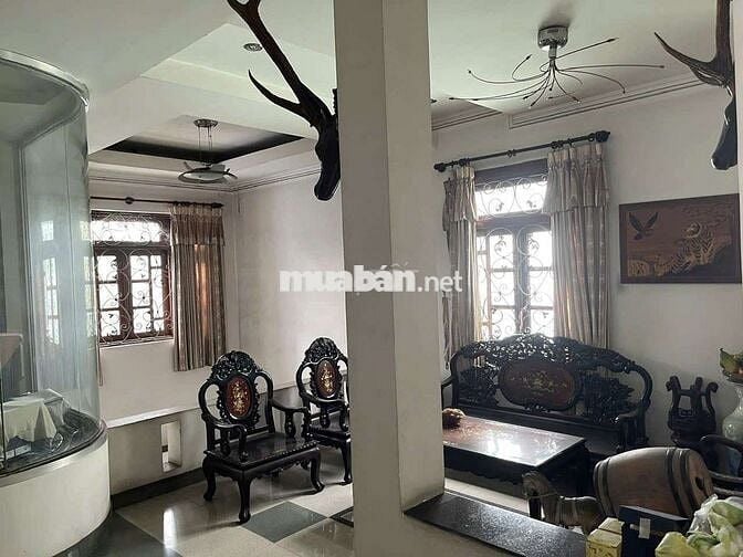 Cho thuê nhà mặt tiền đường Trường Chinh, dt 8x18m, đúc 1trệt 2 lầu,