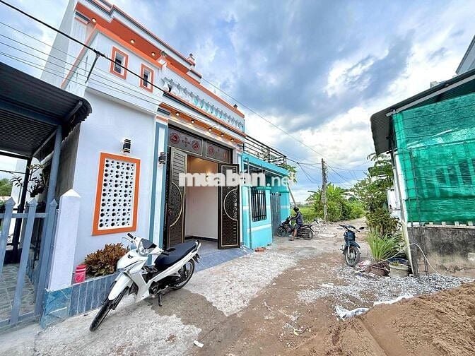 Nhà 1 Trệt 1 Lầu tại xã Mỹ Lộc Cần Giuộc  Pháp Lý : Sổ Hồng Riêng