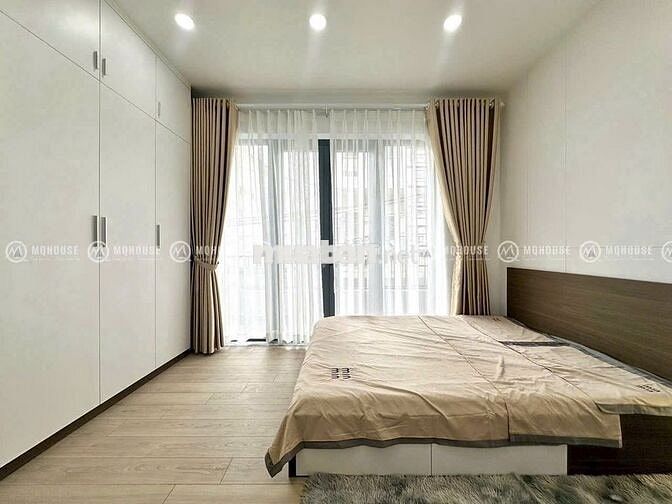 Căn hộ full nội thất cửa sổ trời lớn thoáng mát Quận 1 Đề Thám