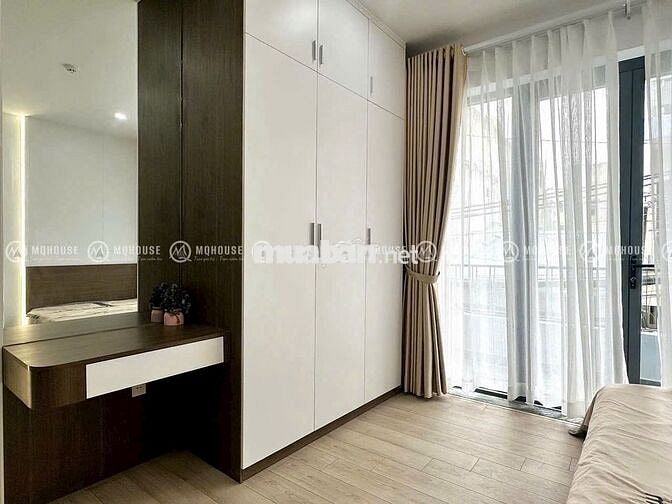 Căn hộ full nội thất cửa sổ trời lớn thoáng mát Quận 1 Đề Thám