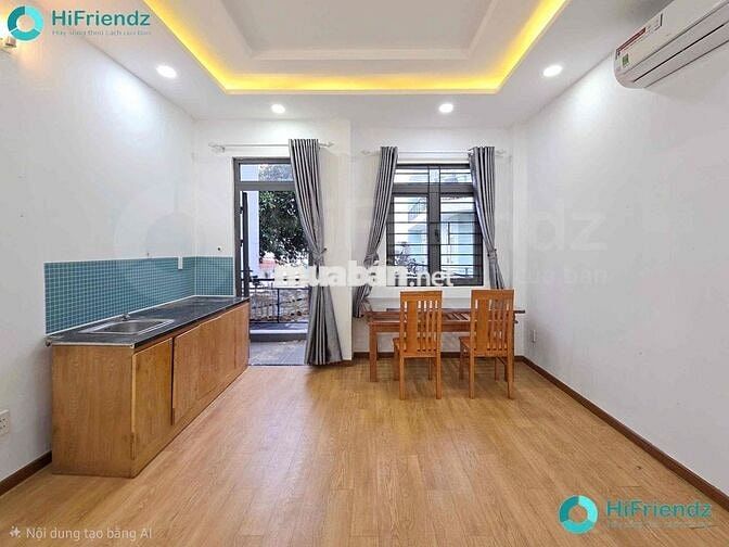 Khai trương bancol cửa sổ siêu đẹp ngay gần cầu NGuyễn Thị Thập