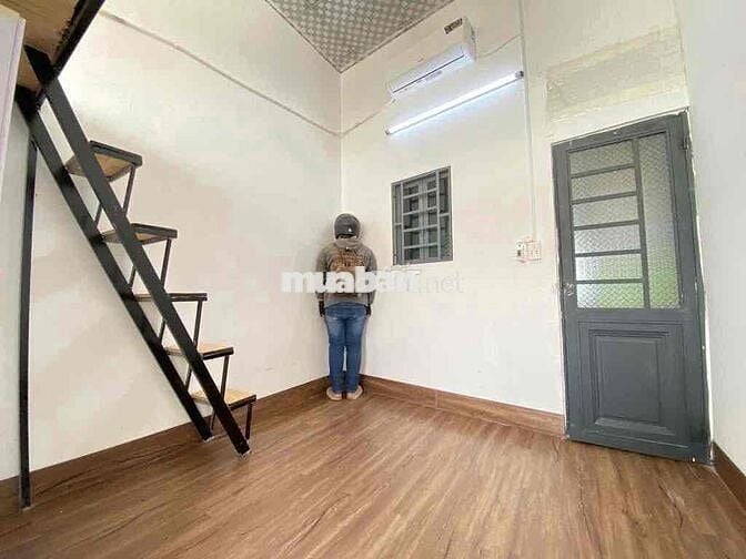 CHO THUÊ PHÒNG GÁC CAO - CỬA SỔ THOÁNG MÁT - GIỜ GIẤC TỰ DO NGAY T.TÂM