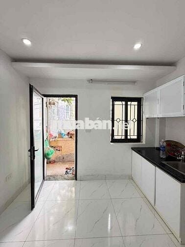 Bán nhà tập thể Trương Định, 2 thoáng bãi gửi ô tô 3PN 2WC 70m2 SĐCC