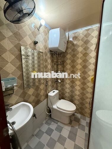 NHÀ NGUYÊN CĂN x 32m² x 3 tầng - Đầy đủ nội thất {Yên Phụ - Tây Hồ}