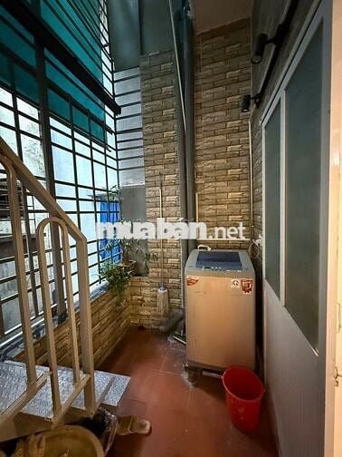 NHÀ NGUYÊN CĂN x 32m² x 3 tầng - Đầy đủ nội thất {Yên Phụ - Tây Hồ}