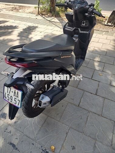 Xe Tay Ga Vario nhập khẩu 125 Đen
