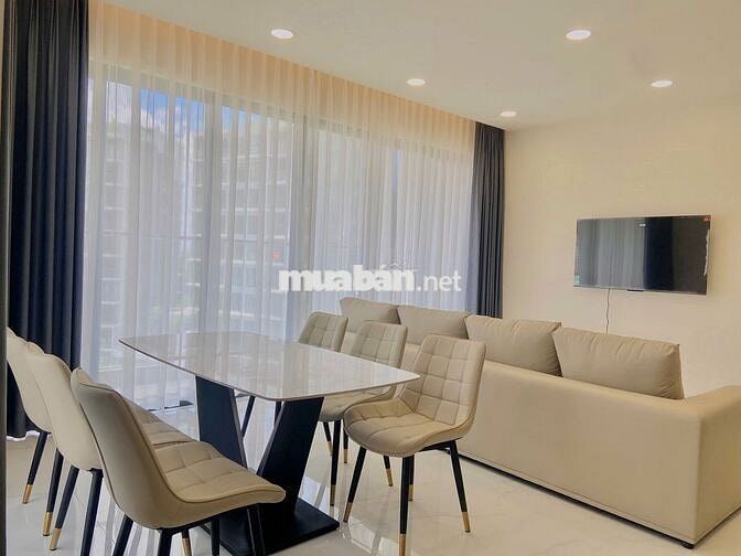 Tìm khách thuê đầu tiên - Căn hộ 3PN ban công siêu dài Centery-Celadon