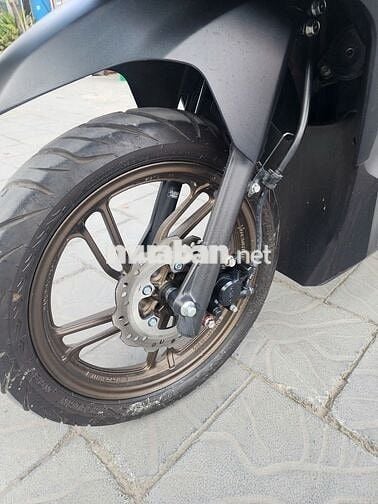 Xe Tay Ga Vario nhập khẩu 125 Đen