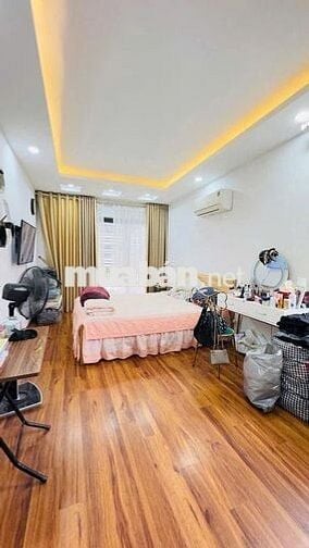 102 Hoàng Đạo Thành. Vị trí nhiều tiện ích, ô tô chạy thoải mái.