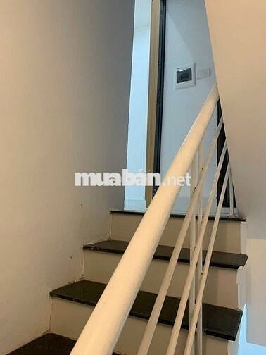 Bán Nhà Hồng Mai 15M x 4T Giá 4,68 Tỷ. Ngõ nông, dân xây, 20m ra phố.