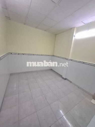 NHÀ GẦN ĐẦM SEN NƯỚC - SÁT HOÀ BÌNH - P. PHÚ THẠNH - GẦN HẺM XE HƠI