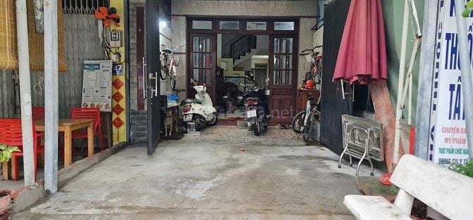 Cho thuê nhà mặt tiền Phú Thuận, Q.7, 4x20m, 3 lầu, giá 30 triệu 
