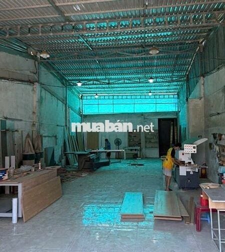 Kho ở Nguyễn Hữu Thọ cần cho thuê gấp với giá rẻ diện tích 250m2