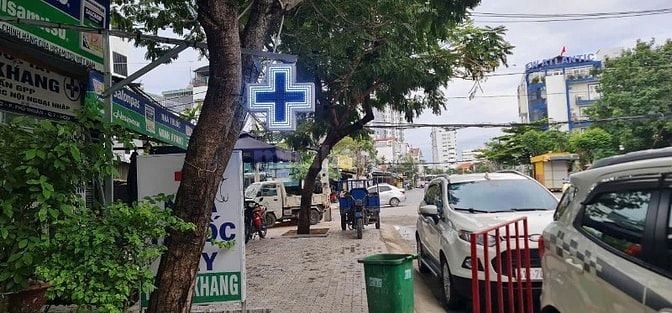 Cho thuê nhà mặt tiền Phú Thuận, Q.7, 4x20m, 3 lầu, giá 30 triệu 