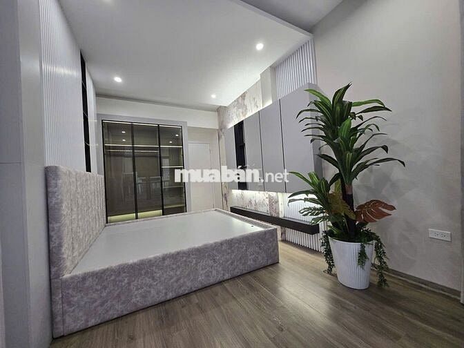 BÁN NHÀ HAI BÀ TRƯNG - THOÁNG TRƯỚC SAU - OTO ĐỖ CỬA - DÂN XÂY