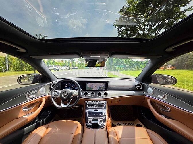 Mercedes Benz E300 AMG - 22.222 Km