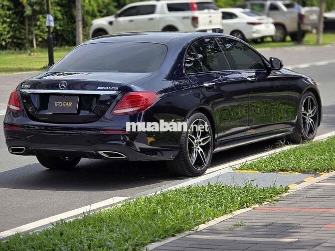 Mercedes Benz E300 AMG - 22.222 Km