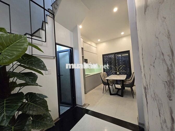 BÁN NHÀ HAI BÀ TRƯNG - THOÁNG TRƯỚC SAU - OTO ĐỖ CỬA - DÂN XÂY