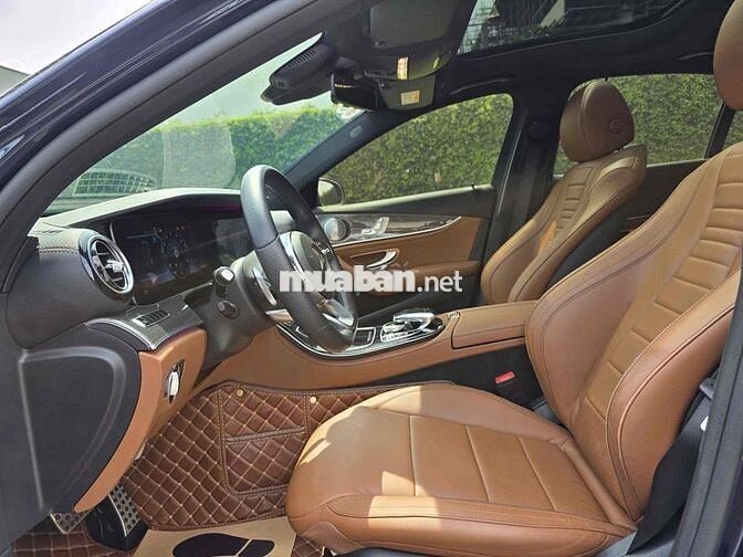 Mercedes Benz E300 AMG - 22.222 Km