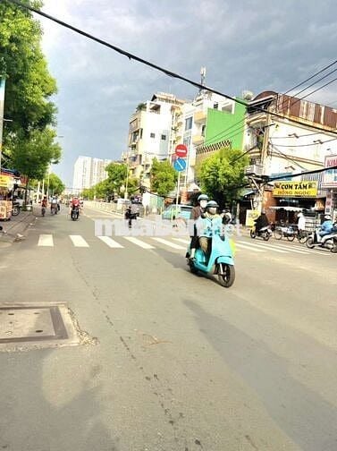 Bán nhà mặt tiền ngang 4,3M, nở hậu 5,7M, dài 17M, 2 tầng, DTSD 78M2