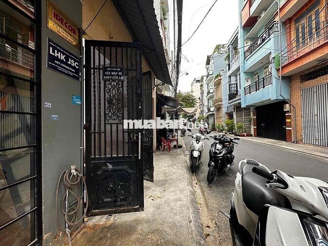 Cho Thuê Kiot HXH 10M , Ngay Thân Nhân Trung , Etown Cộng Hoà ,