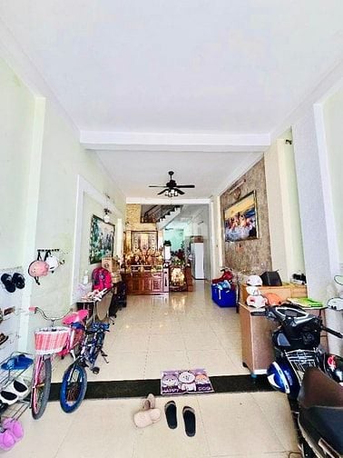 NGAY NGÃ 4 BỐN XÃ, 4❌21 VUÔNG VỨC, 4 TẦNG BTCT, HẺM 6M