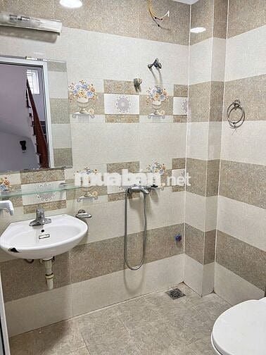 CHO THUÊ NHÀ 5 TẦNG – VỪA Ở VỪA KD – MT 5.6M – Ô TÔ VÀO NHÀ - LÔ GÓC