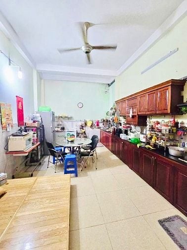 NGAY NGÃ 4 BỐN XÃ, 4❌21 VUÔNG VỨC, 4 TẦNG BTCT, HẺM 6M