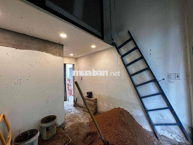 Cho Thuê Kiot HXH 10M , Ngay Thân Nhân Trung , Etown Cộng Hoà ,